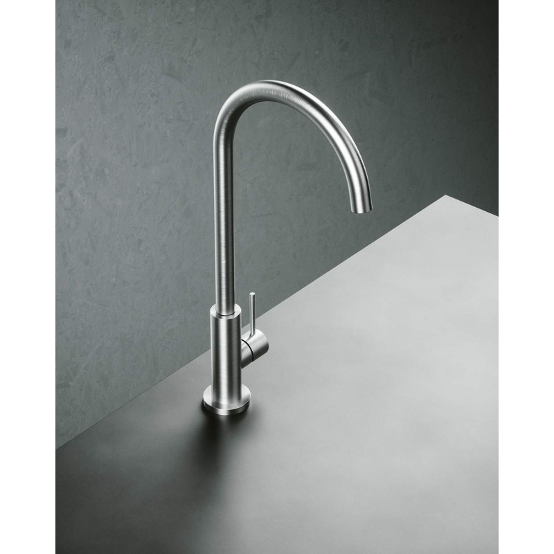 traditional kitchen taps Kitchen sink mixer in stainless steel AISI 316L curved spout Quadro srl 600AS