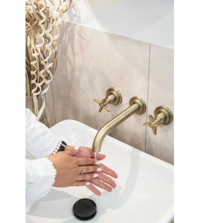 rubinetti lavabo a parete Wall-mounted double lever basin mixer in brushed brass colour Deante Temisto BQT_M54D